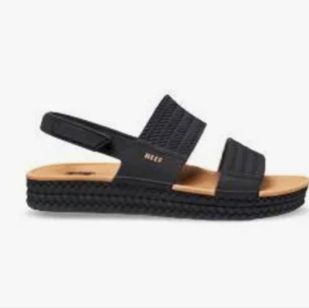 Women's water sandals